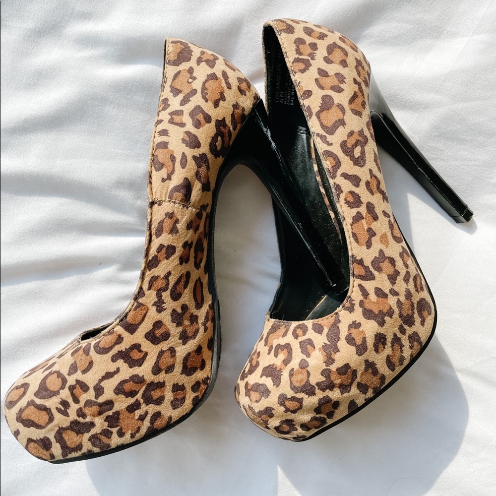 Kardashian Leopard Pumps (Size 6)